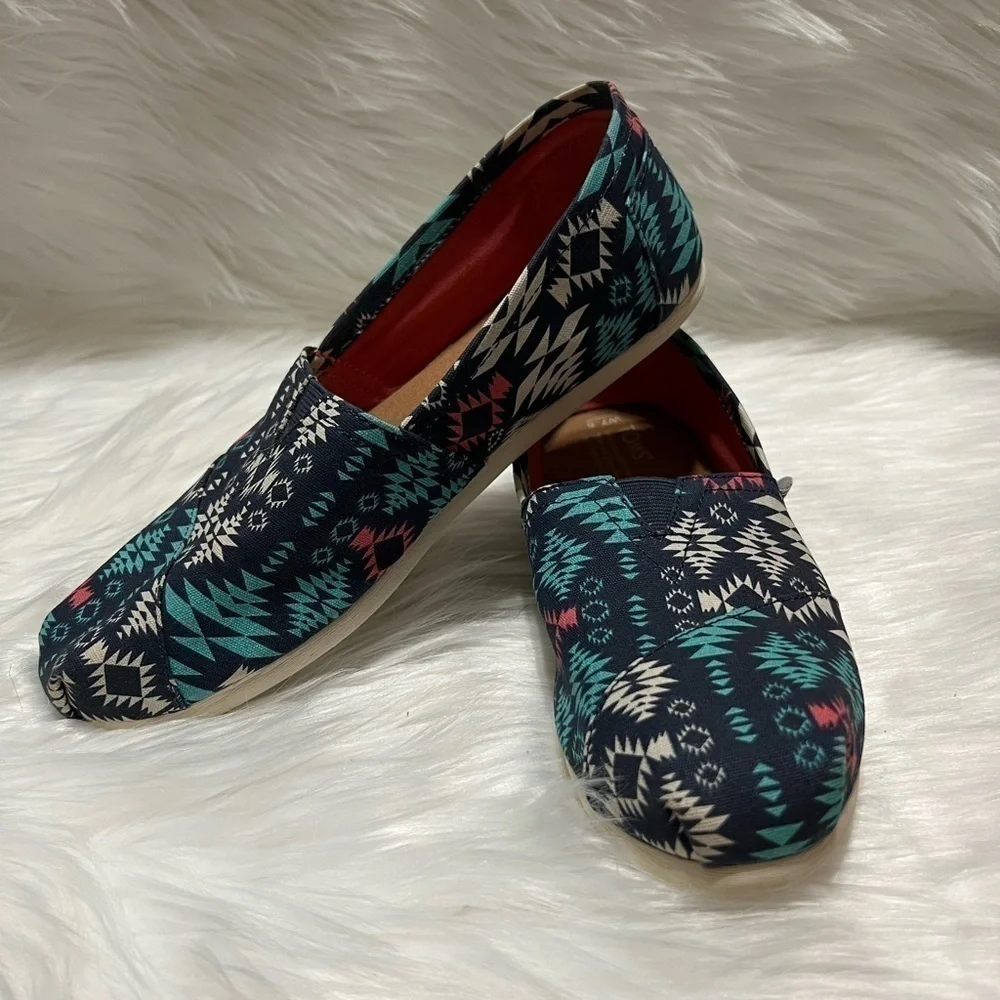 TOM’S Aztec Print Multicolor Women Shoes Sz W7.5